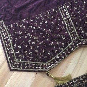 Vintage Mantle cover and 2 Pillow Covers.